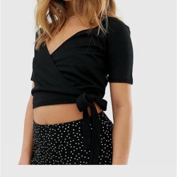 Bershka Top NWT💕 - Picture 1 of 4